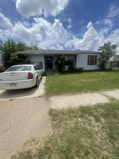 305 Broad Ave, Ballinger, TX 76821