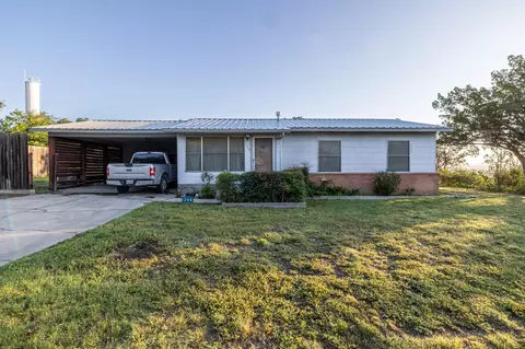 1208 Beall St, Ozona, TX 76943