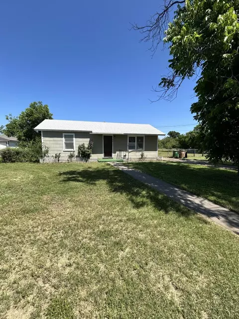 40 W 30th St, San Angelo, TX 76903