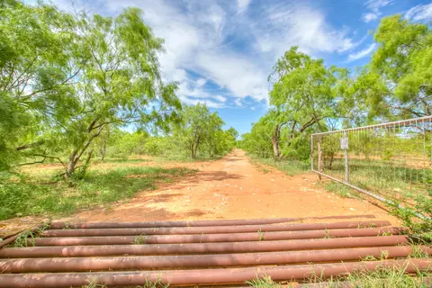 4124 E State Highway 158, Bronte, TX 76933 photo 2