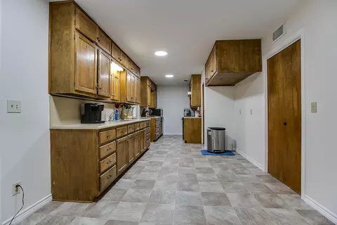323 S State St, Bronte, TX 76933 photo 9