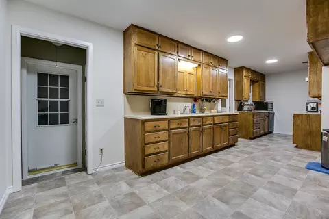 323 S State St, Bronte, TX 76933 photo 10