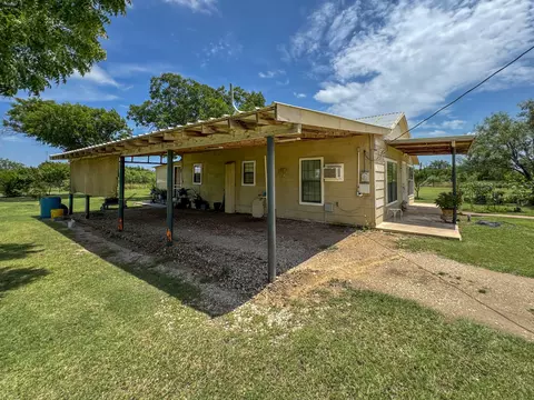 Other - 604 Hall St, Eldorado, TX 76936 photo 3 of 7