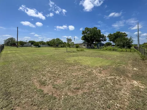 Exterior - 604 Hall St, Eldorado, TX 76936 photo 7 of 8
