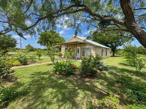Other - 604 Hall St, Eldorado, TX 76936 photo 2 of 7