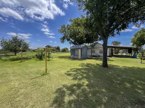 Exterior - 604 Hall St, Eldorado, TX 76936 photo 8 of 8
