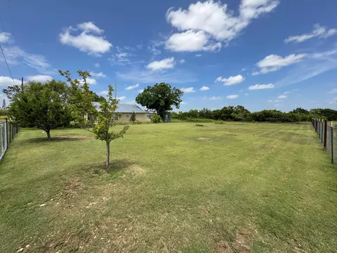 Exterior - 604 Hall St, Eldorado, TX 76936 photo 1 of 8