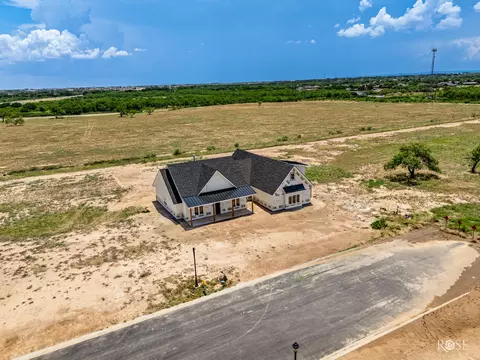 4546 Old Stone Dr, San Angelo, TX 76904