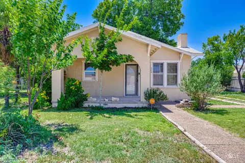 306 Ave E, Ozona, TX 76943