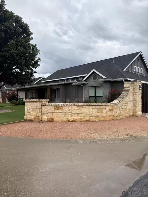 2002 Silver Creek Ct, San Angelo, TX 76904