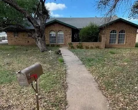2901 Briargrove Ln, San Angelo, TX 76904