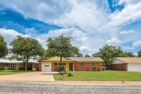 814 Stonewall Dr, San Angelo, TX 76905