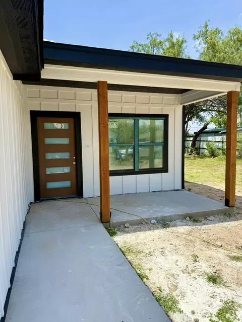 608 W 18th St, San Angelo, TX 76903