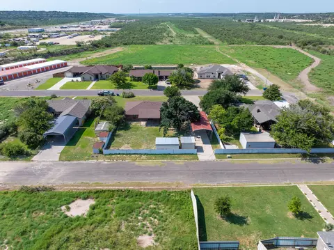 View/Area - 208 Quail Run, Ozona, TX 76943 photo 4 of 4