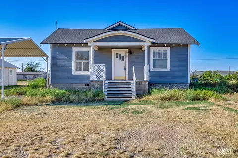 817 3rd St, Sterling City, TX 76951