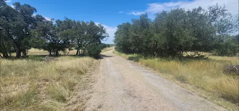 6343 County Road 101, Mertzon, TX 76941