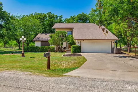 1581 Becker Ln, San Angelo, TX 76904