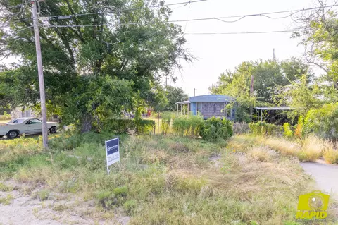 304 S Cottonwood St, Eldorado, TX 76936