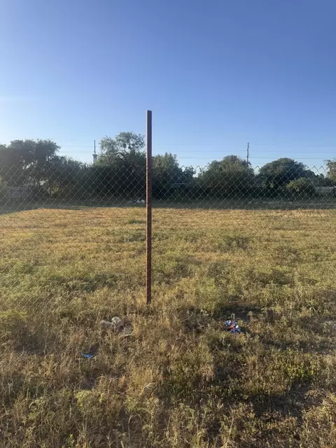 8 E 28th St, San Angelo, TX 76903