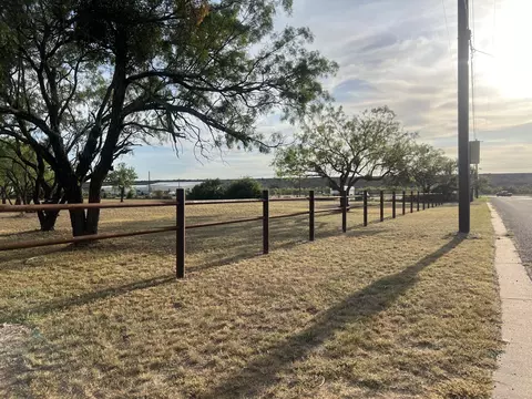 1109 W 48th St, San Angelo, TX 76903