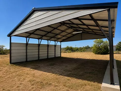 Exterior - 640 E Lake Rd, Robert Lee, TX 76945 photo 2 of 4