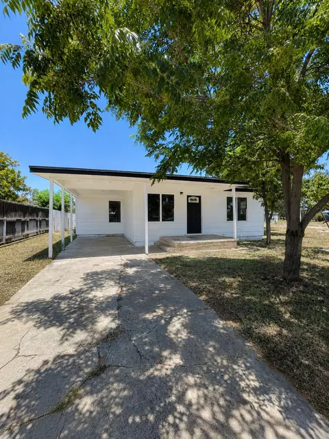 312 E 41st St, San Angelo, TX 76903