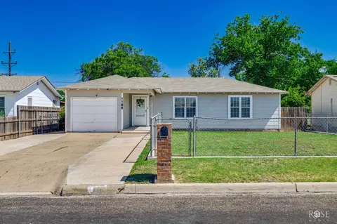 1106 E 22nd St, San Angelo, TX 76903