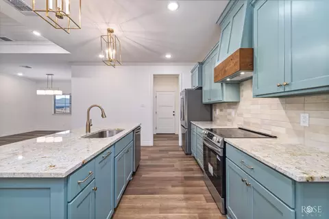 3608 Grandview Dr, San Angelo, TX 76904