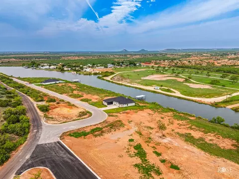 2289 Hillside Dr, San Angelo, TX 76904