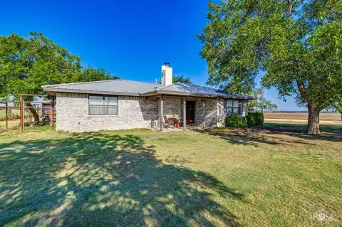 5601 Mullins Crossing Rd, Miles, TX 76861