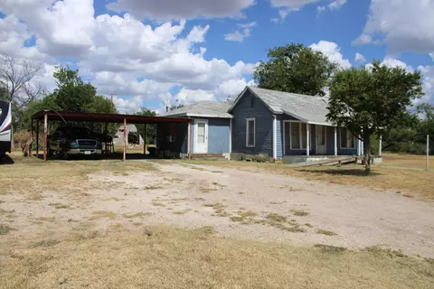 1102 N 12th St, Ballinger, TX 76821