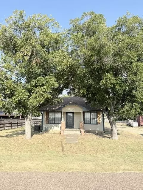 513 Pecan St, Rowena, TX 76875