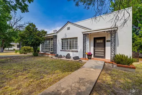404 S Bishop St, San Angelo, TX 76901