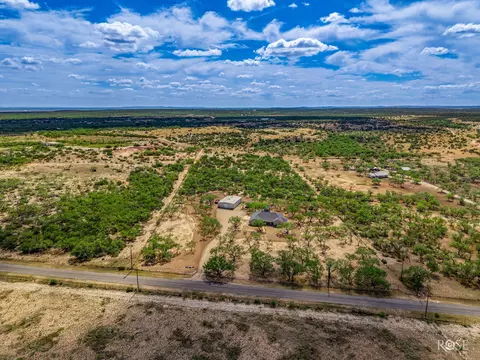 11561 Twin Lakes Ln, San Angelo, TX 76904
