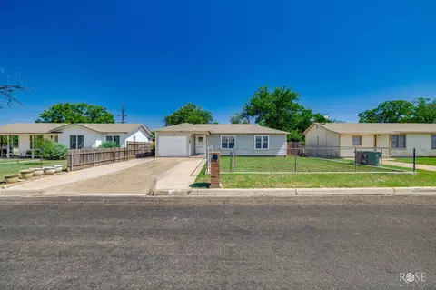 1106 E 22nd St, San Angelo, TX 76903