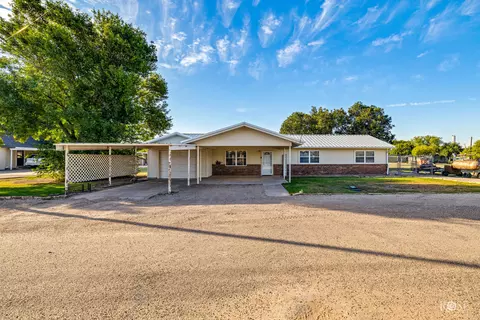 602 School St, Rowena, TX 76875