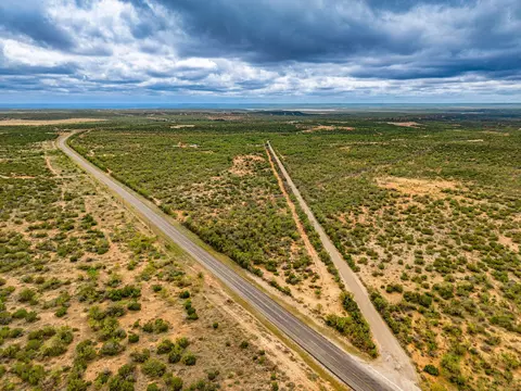 375 Exxon Rd, Robert Lee, TX 76945 photo 4