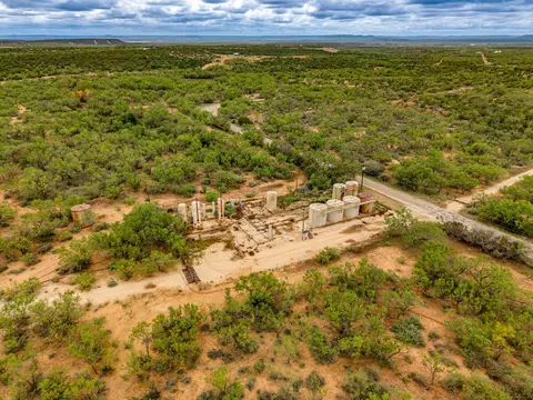 375 Exxon Rd, Robert Lee, TX 76945 photo 32