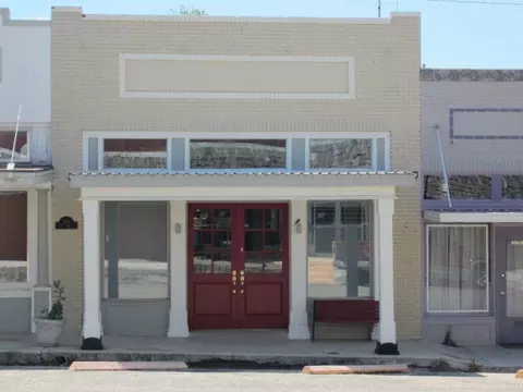 208 E Main St, Sonora, TX 76950 photo 1