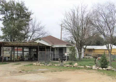 412 E 3rd St, Sonora, TX 76950 photo 1