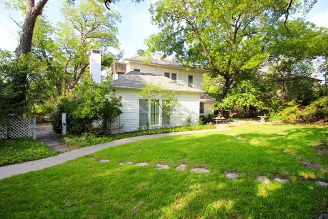302 11th St, Ozona, TX 76943 photo 4