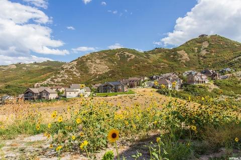 1233 E Delacroix Dr, Draper, UT 84020 photo 2