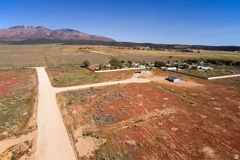 17 Dean Ct #2, La Sal, UT 84530