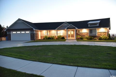 Homes For Sale Real Estate 131 Houses Movoto