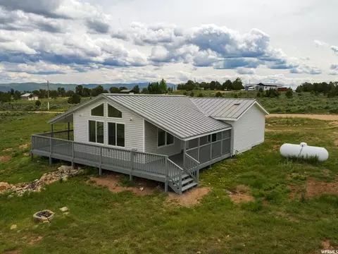 46250 W Bandanna Dr, Fruitland, UT 84027