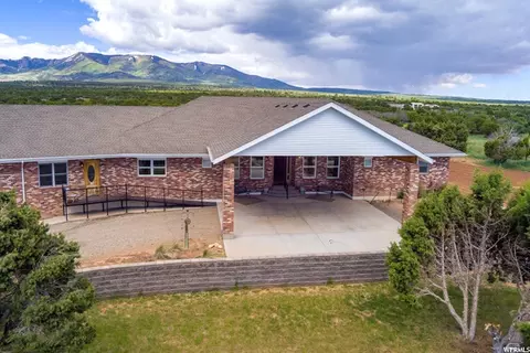 422 S Creek Rd, Monticello, UT 84535