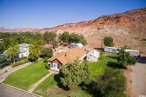 195 E 200 N, Moab, UT 84532 photo 3