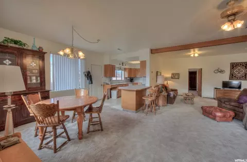 195 E 200 N, Moab, UT 84532 photo 24