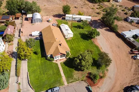 195 E 200 N, Moab, UT 84532 photo 6