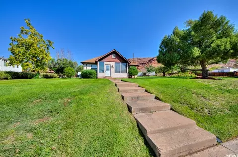 195 E 200 N, Moab, UT 84532 photo 8